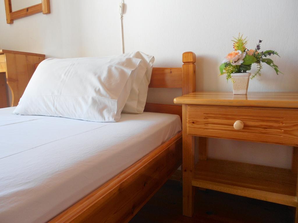 Aggela Guesthouse Skopelos Habitación foto