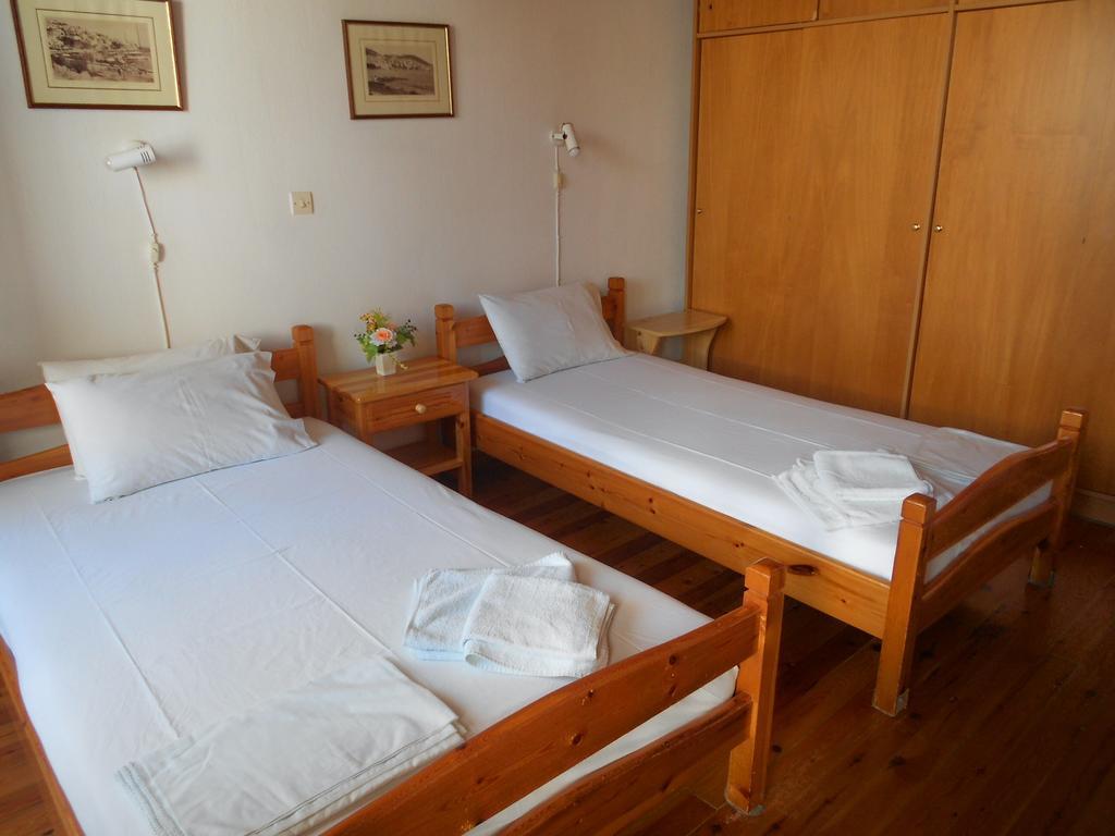 Aggela Guesthouse Skopelos Habitación foto