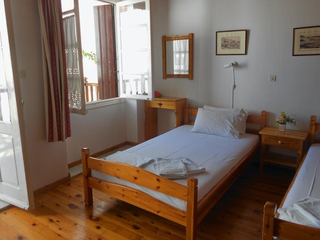 Aggela Guesthouse Skopelos Habitación foto