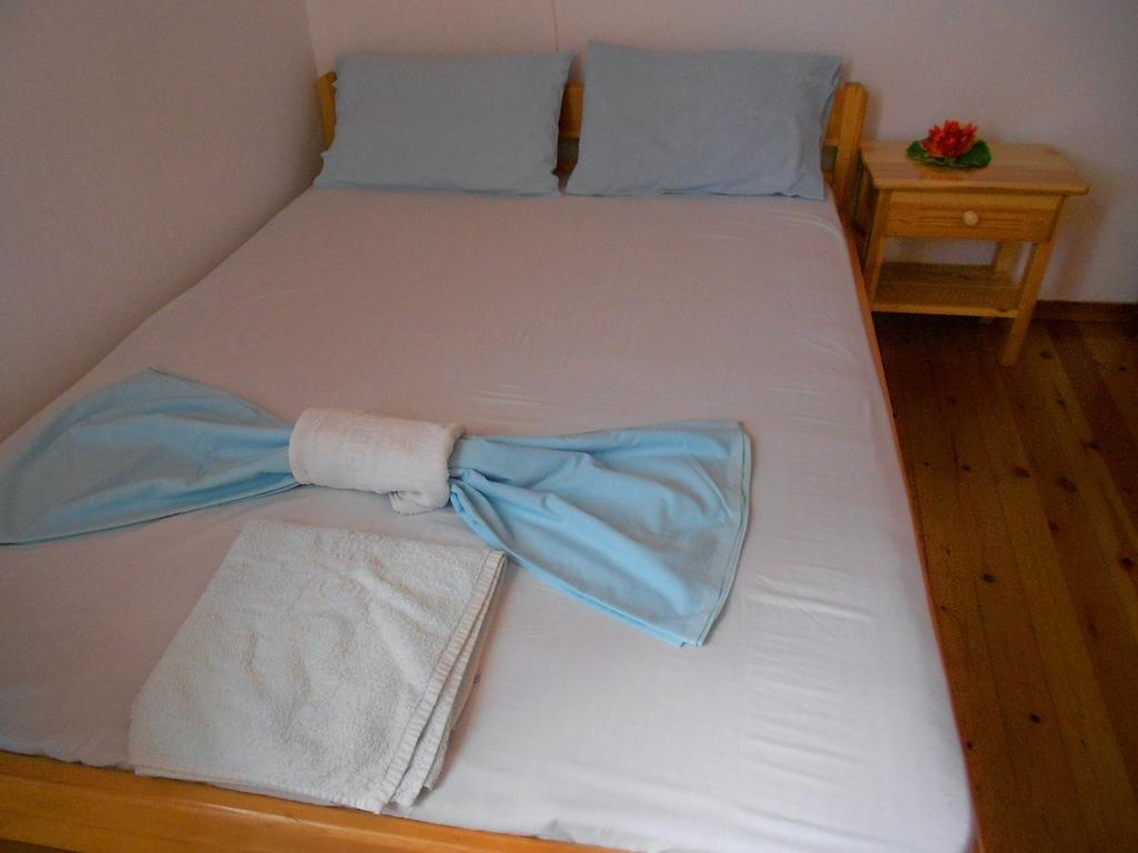 Aggela Guesthouse Skopelos Habitación foto