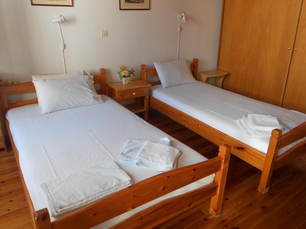 Aggela Guesthouse Skopelos Habitación foto